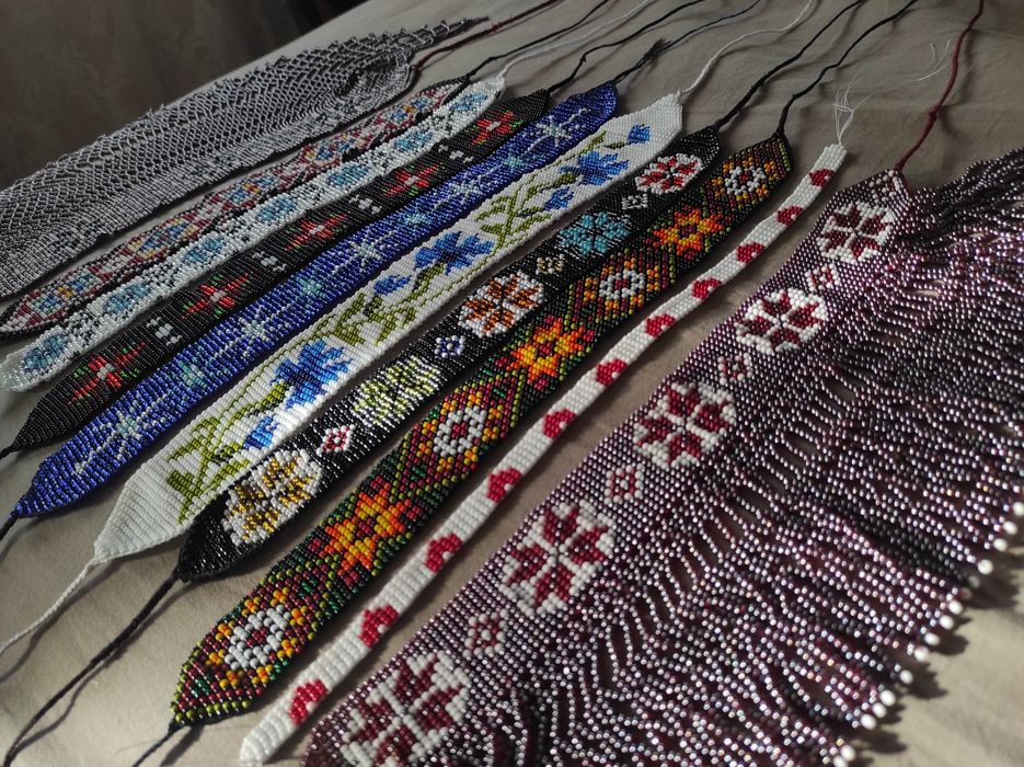 продам вироби з бісеру