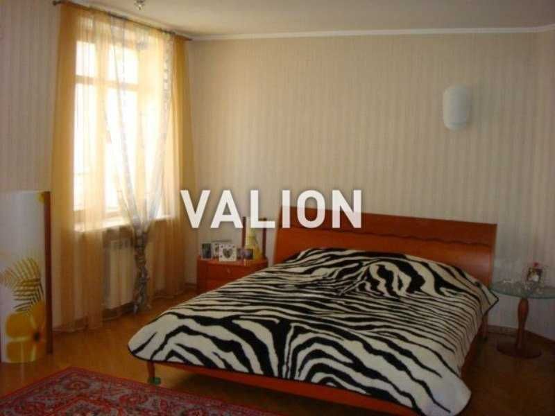 Продаж без% 4к квартири Богдана Хмельницького 62Б Шевченківський р-н