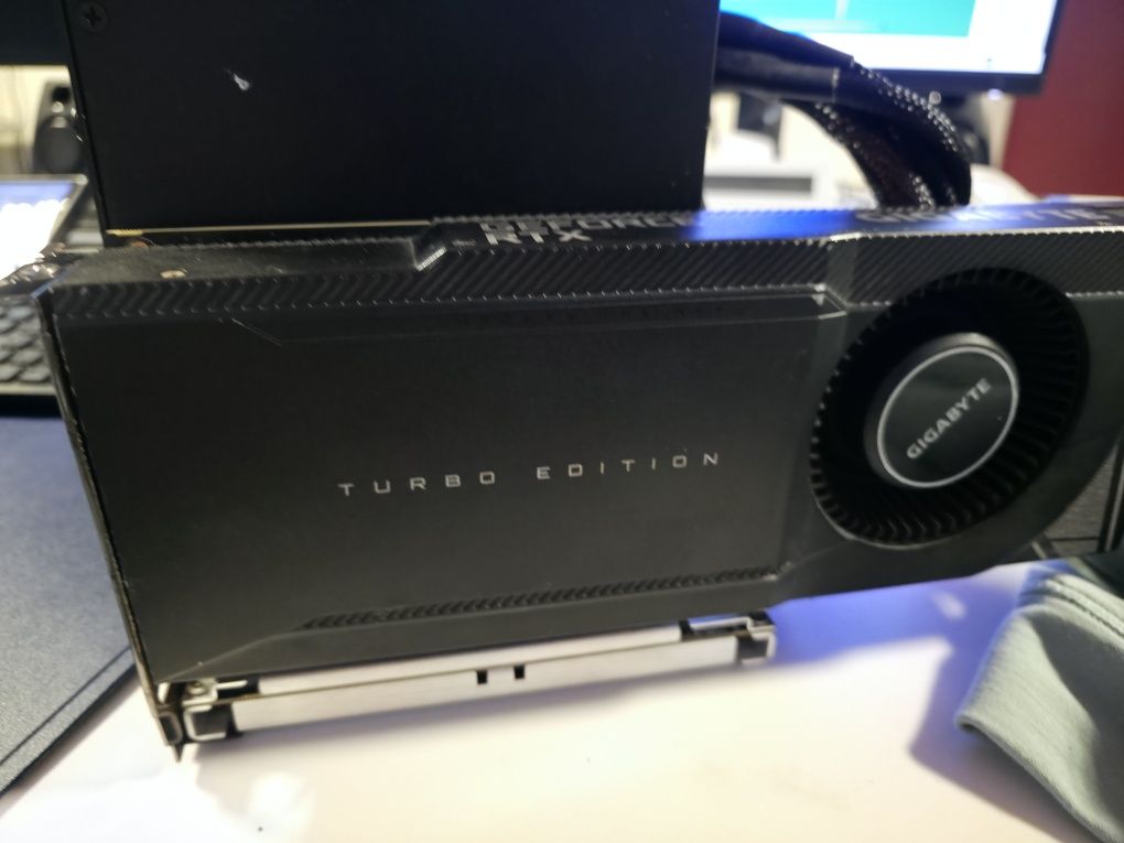 Egpu th3p4g3 com gráfica nvidia 3080 e fonte razor