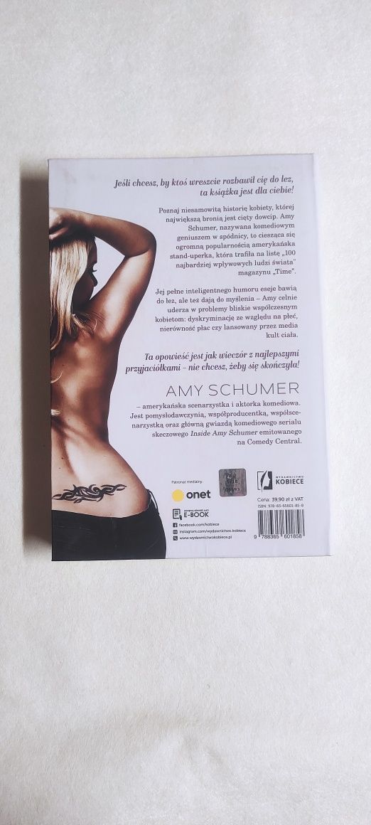 Charytatywna - książka Amy Schumer Dziewczyna z tatuażem