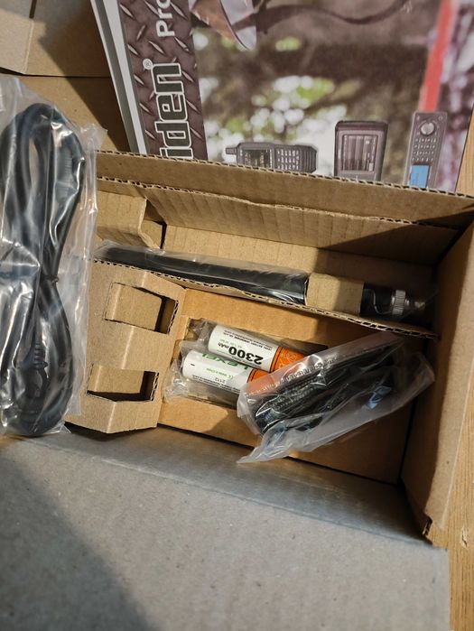 Скануючий приймач, радіосканер "UNIDEN BCD325P2".