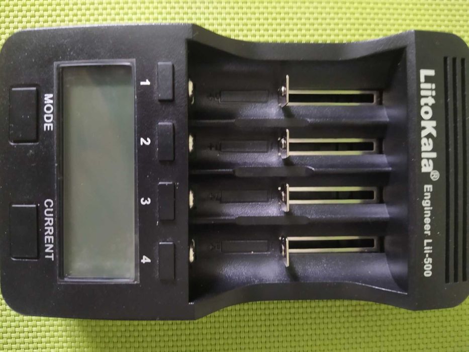 Интелектуальное зарядное устройство LiitoKala Lii-500