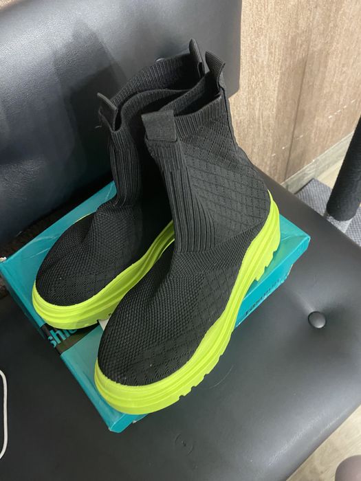 37 р Чорні демі ботинки чулок тракторна підошва