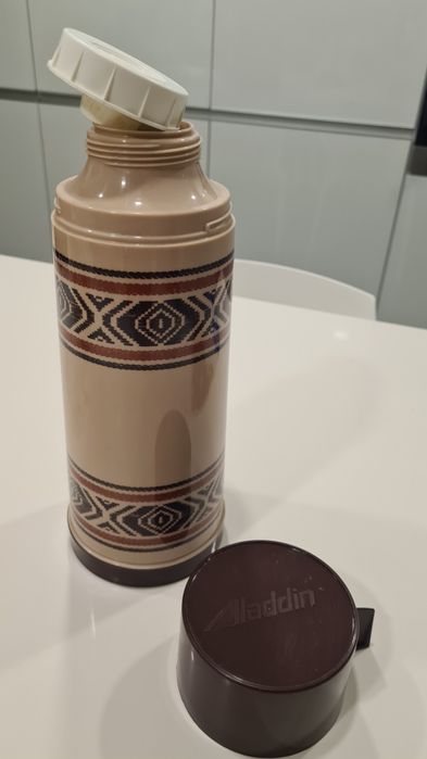 Termo para líquidos.  1 litro de capacidade