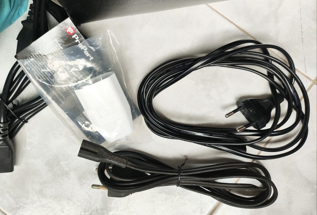 Cabo de alimentação com ficha Schuko e outras 250V AC