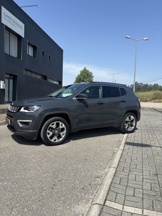JEEP COMPASS.