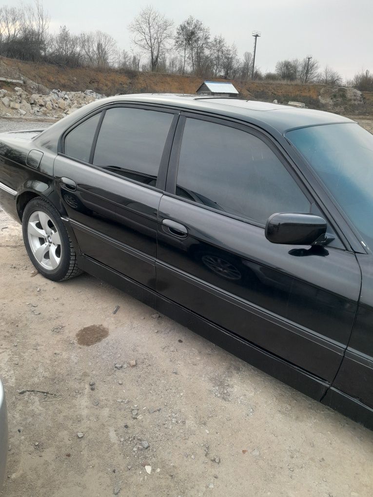 Продам BMW е38 м57 3.0