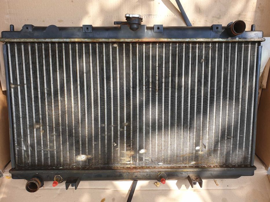 Радиатор  Nissan Primera р11.