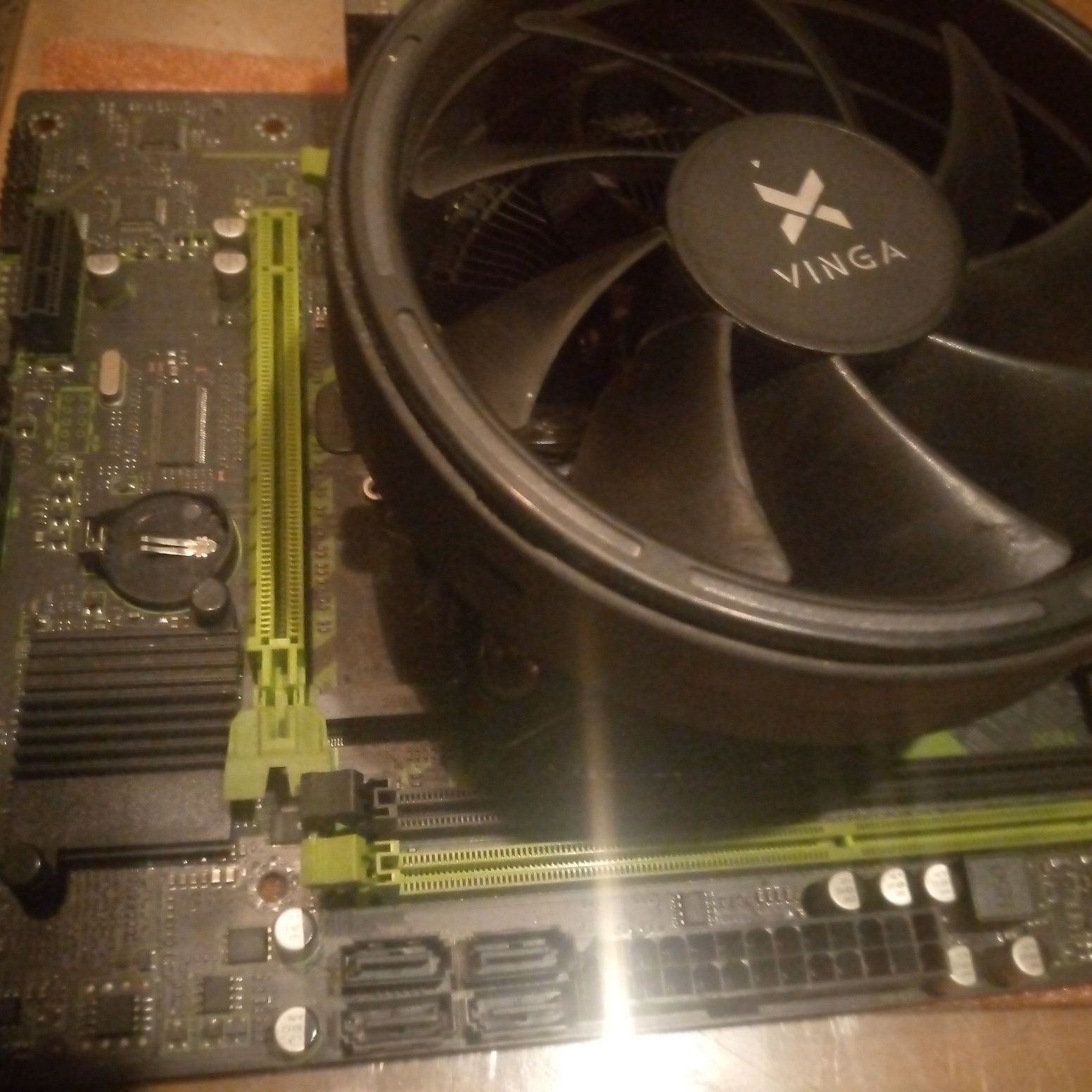 Intel Xeon 2011 V3/4 i7 Ryzen