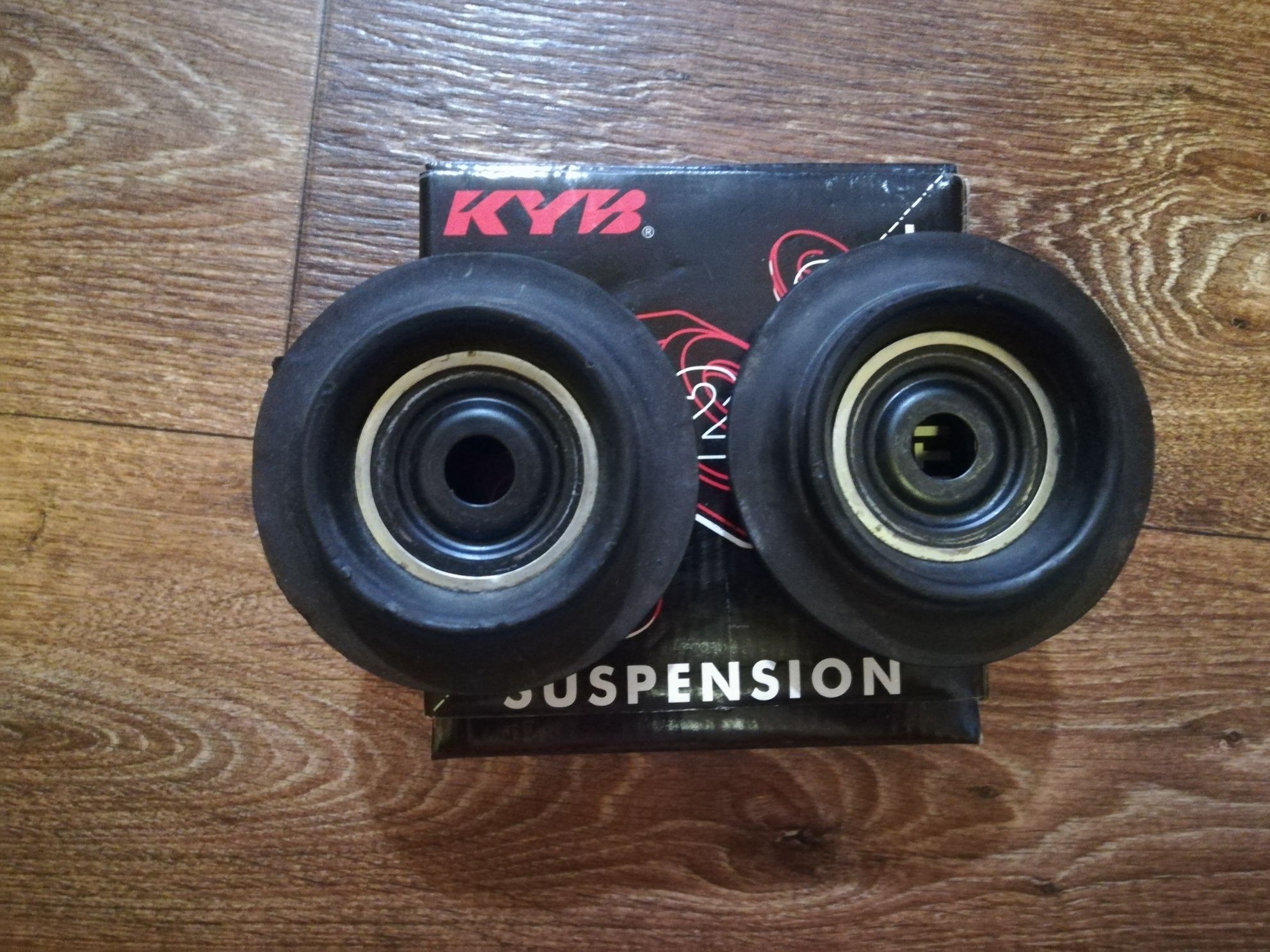 Продам опори, комплекти опор, kyb sm1507, 350 гривень за комплект.