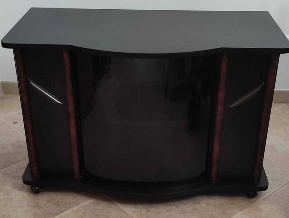 Móvel televisão 1m*54*64