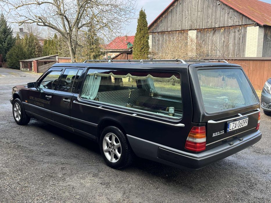 Karawan Pogrzebowy Pilato