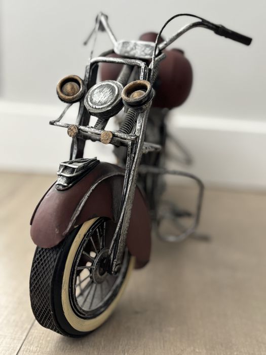 Metalowy Model Motocykl - replika - kolejcjonerstwo - dekoracja