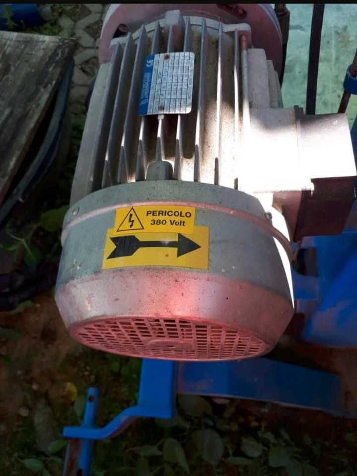 Duża łuparka hydrauliczna do drewna  łupak rębak silnik 4 kw 380v