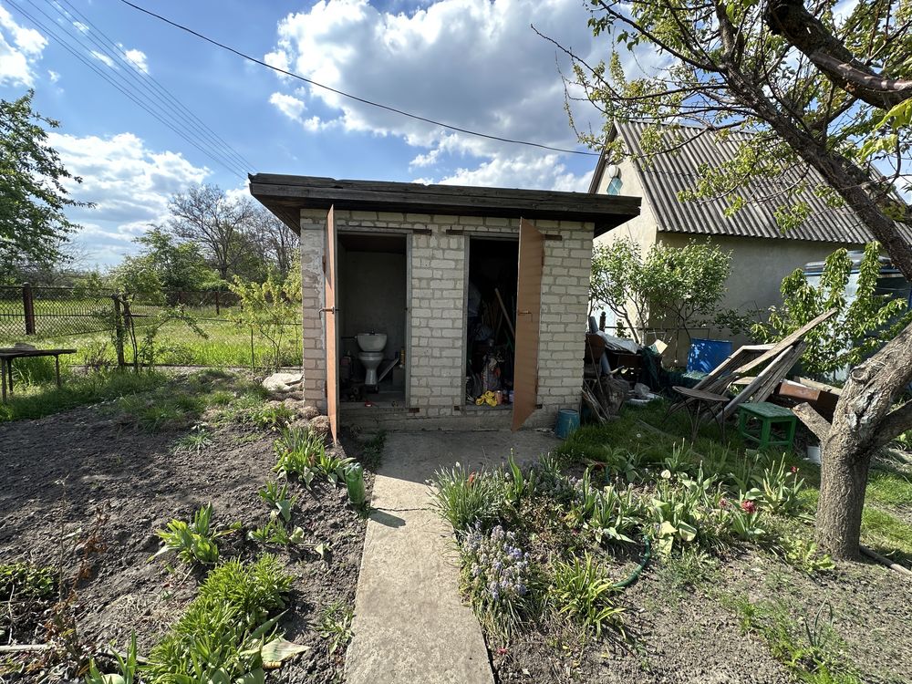 Продаємо дачу біля річки