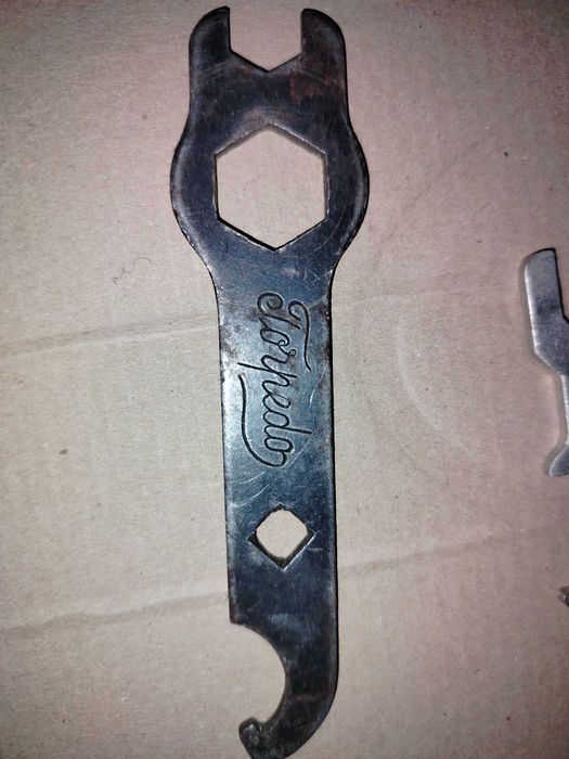 велоаптечка   нипель  велоключи  масленки вал каретки  подшипники  ХВЗ