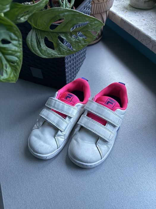 Biało-różowe buty sportowe Fila. Adidasy dla dziewczynki
