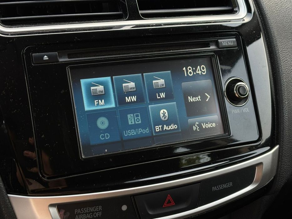 Sprzedam używany samochód osobowy marki Mitsubishi ASX z 2016 roku.