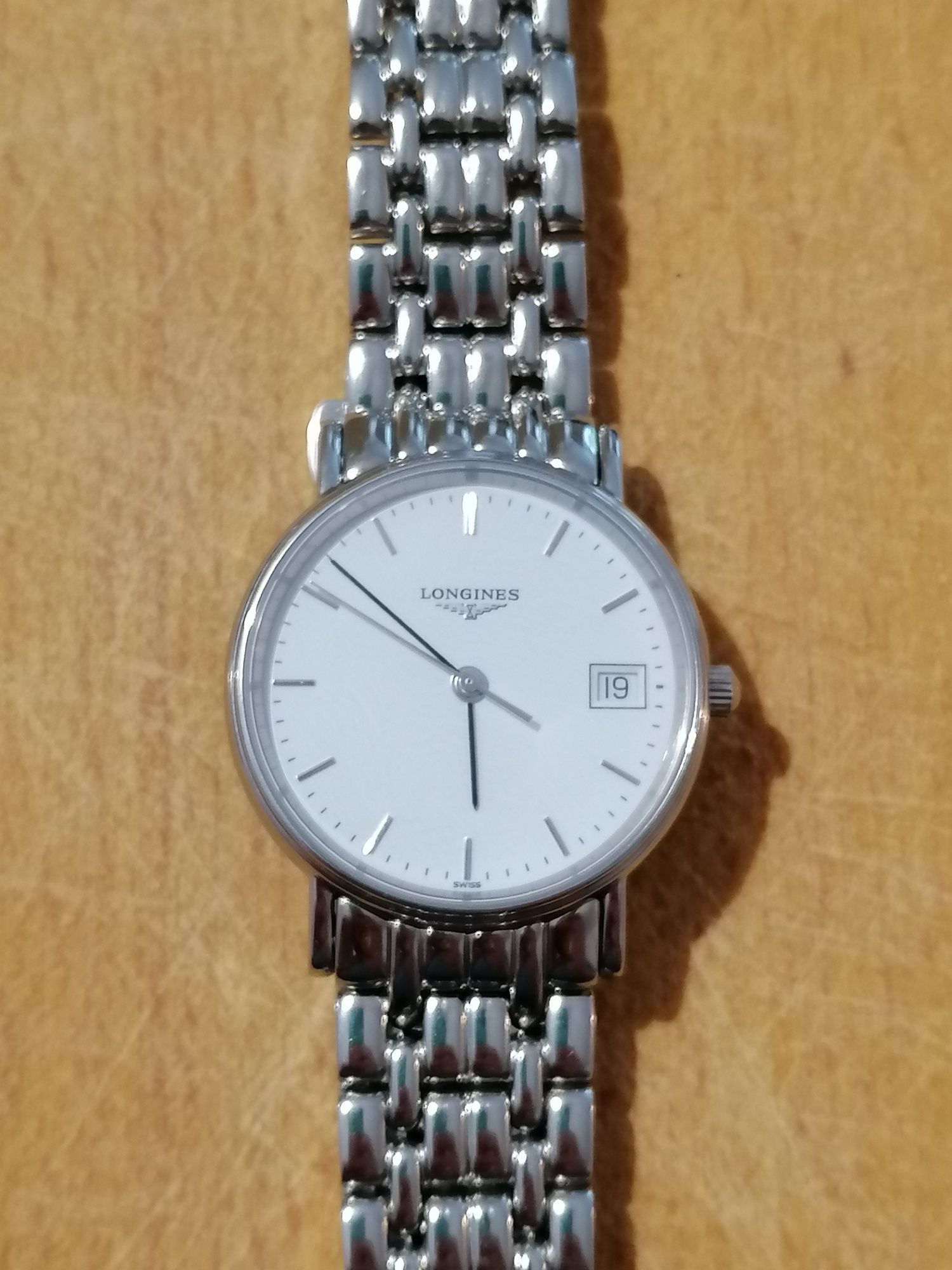 Zegarek kwarcowy Longines Presence damski