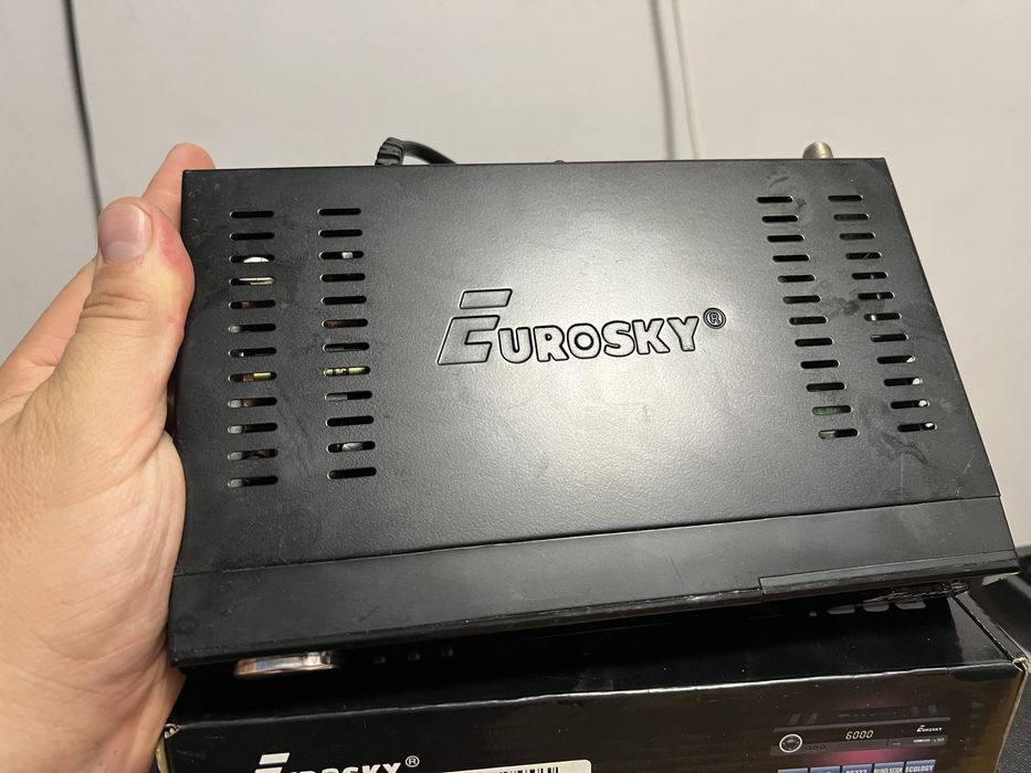 Супутникова приставка Eurosky ES-4050