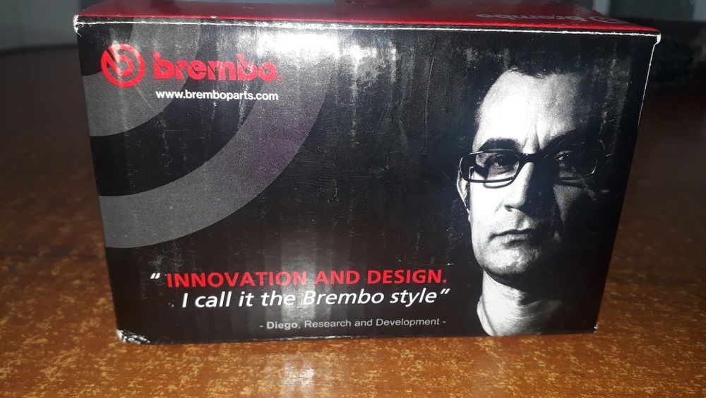 Продам нові гальмівні колодки Brembo італія.