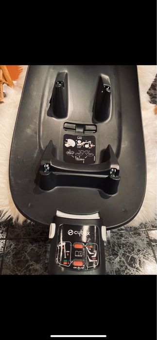 Fotelik Cybex Aton M i-size z baza isofix M i- size kolor Urban black