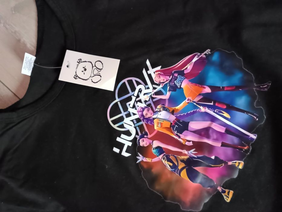 nowa koszulka huntrix