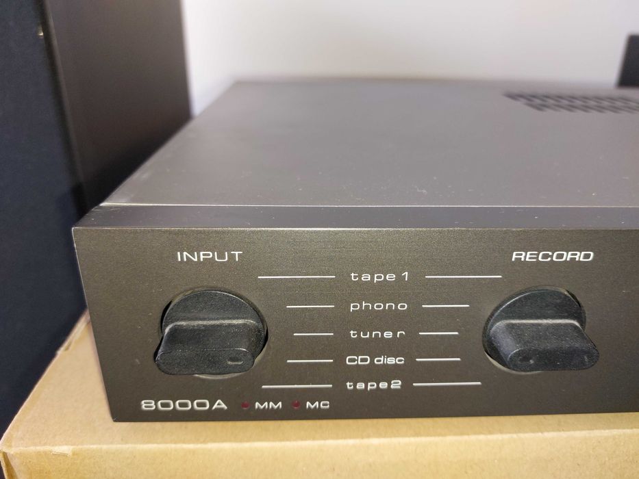 Amplificador Audiolab 8000A