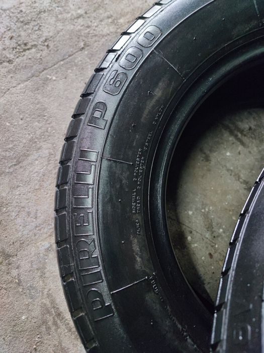Pneus 235/60r15 Pirelli P600 com 85% piso