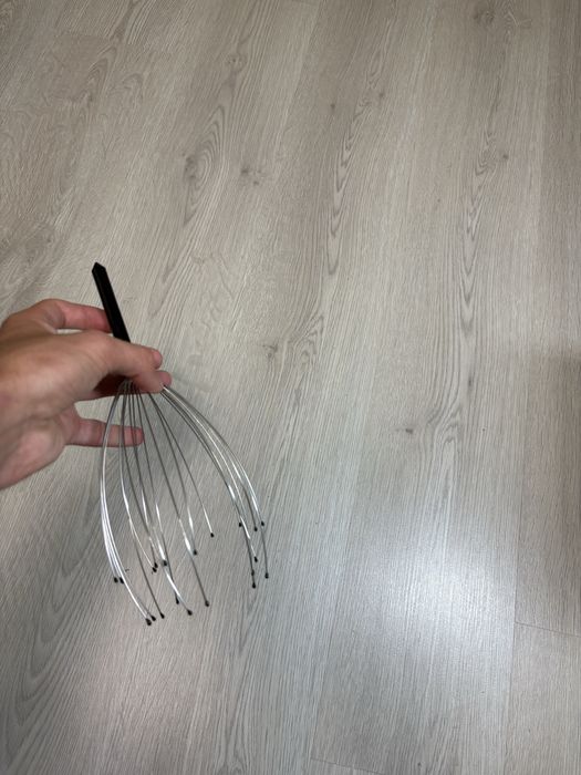 Масажер для голови новий