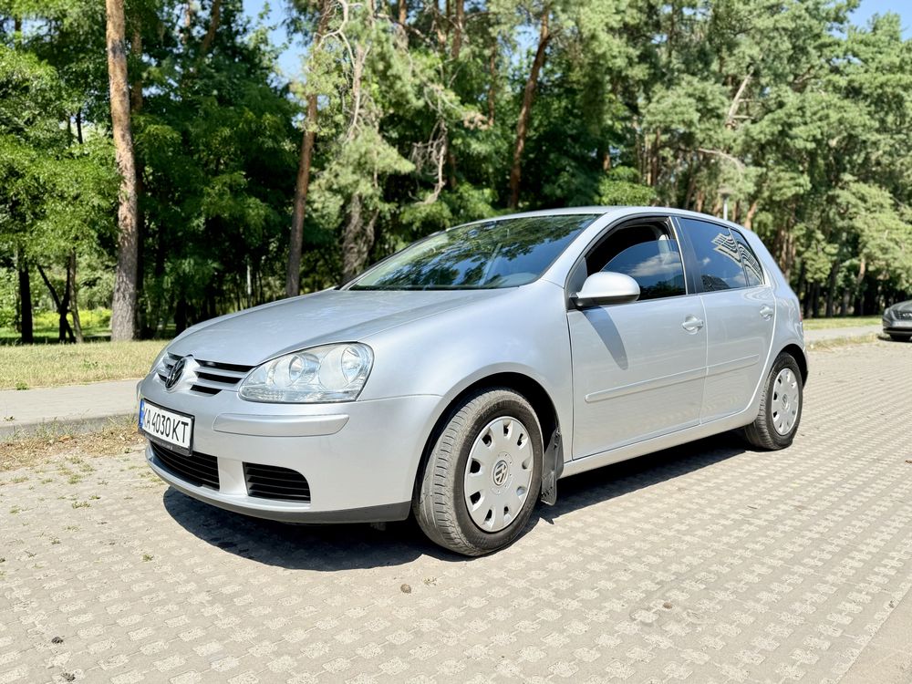Продаю свій автомобіль WV Golf V 2007 року