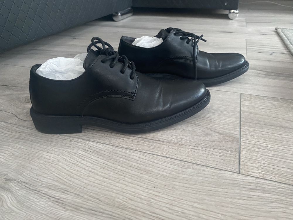 Buty eleganckie chłopięce