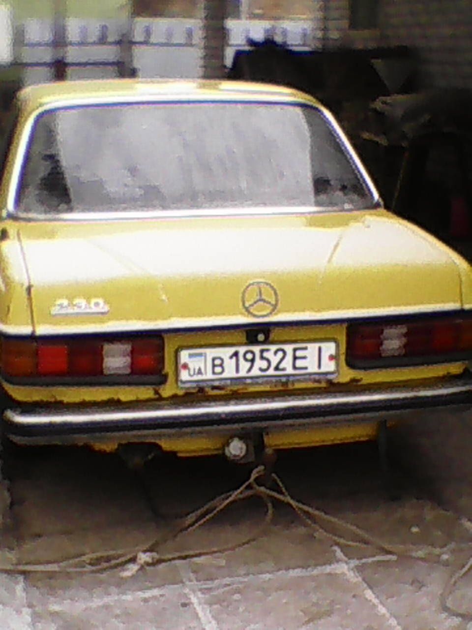 Мерседес-Бенс W123