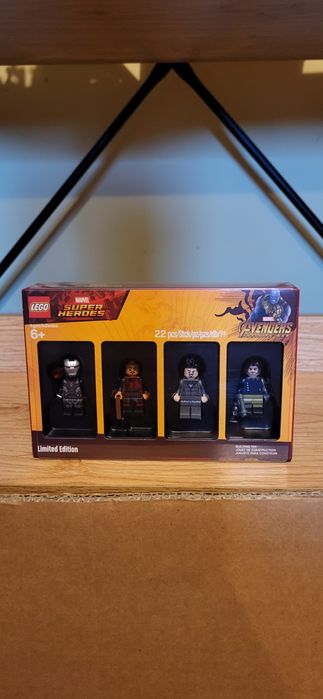 Lego Bricktober Marvel Super Heroes zestaw minifigurek unikat