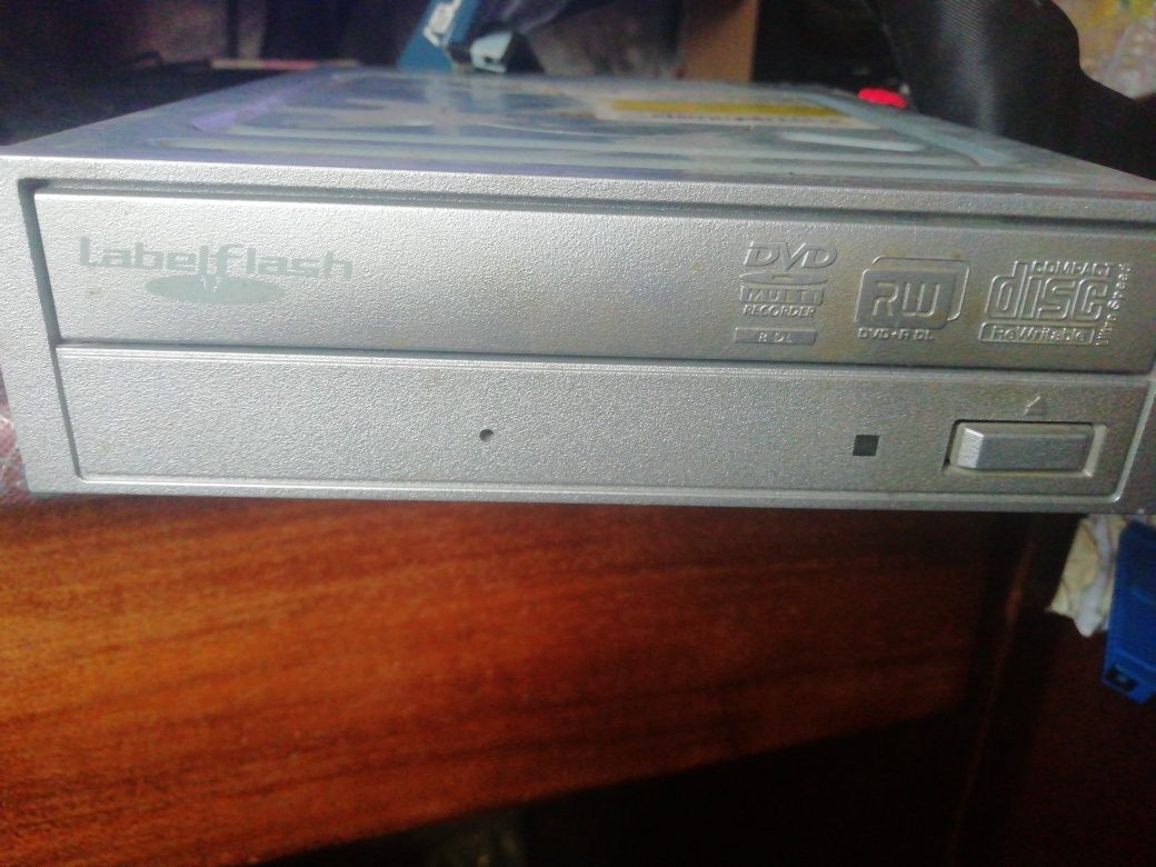 Dvd привод labelflash, на запчастини/деталі