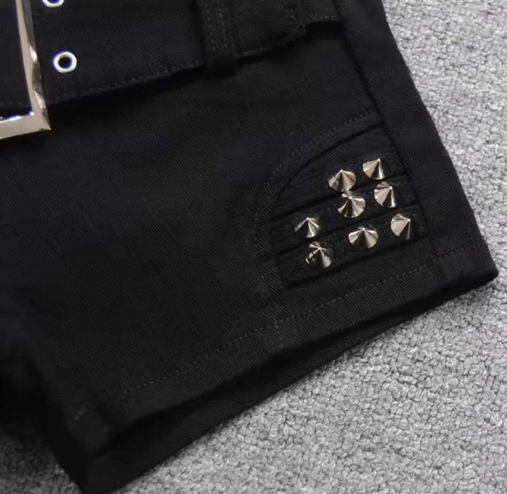 Шорти стильні короткі чорні з шипами