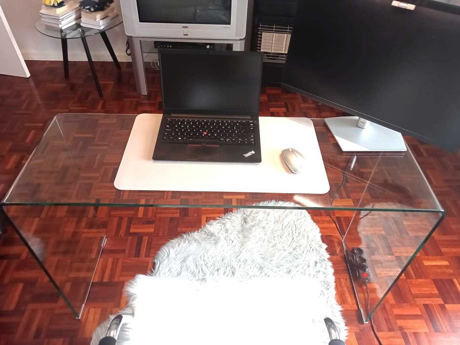 Secretaria em Vidro Temperado