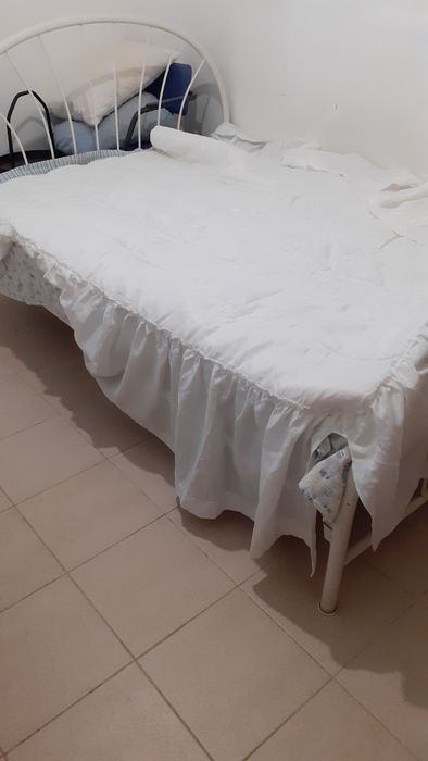 Colcha casal e fronhas com folhos vintage antiga branca