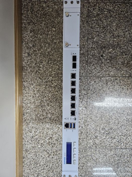 UTM Sophos XG210 Firewall