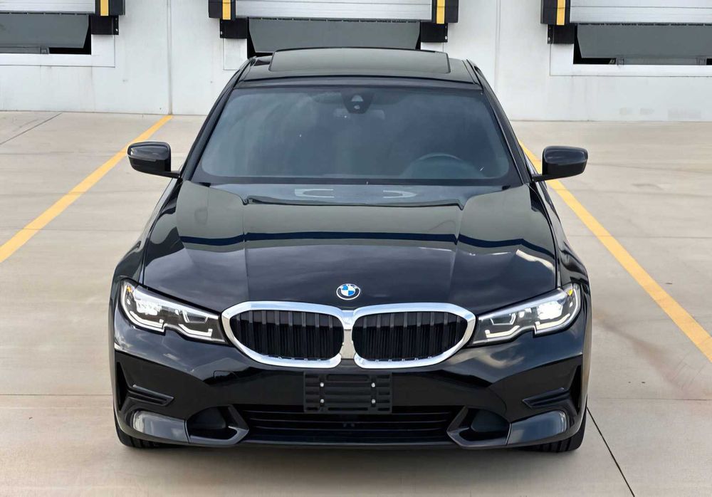 BMW 3 Series 330i      2020
