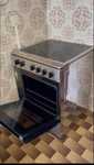 Conjunto de placa vitrocerâmica e forno