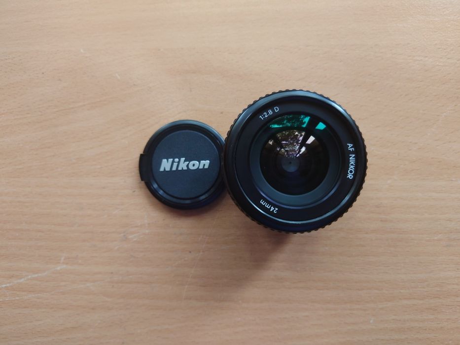 Nikon AF nikkor 2,8/24mm D