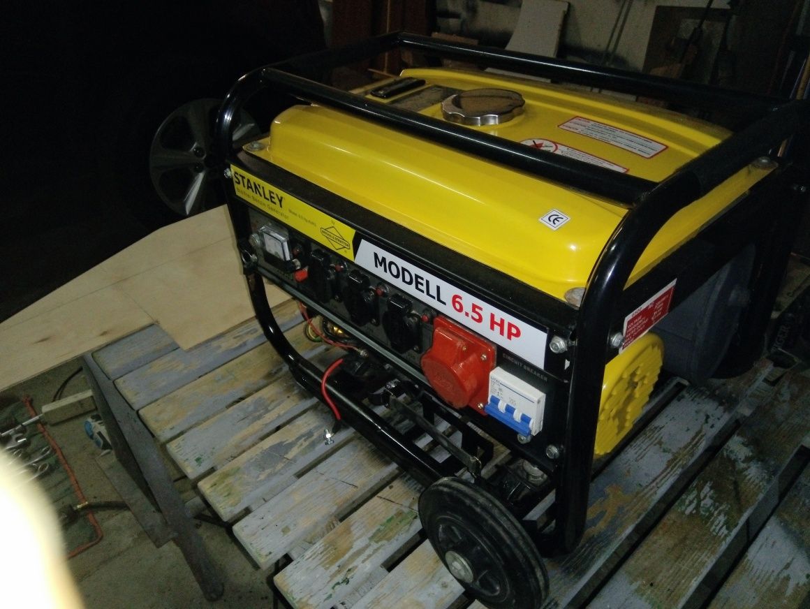 generator prądu 3 fazowy 4500 W ciągłego stabilizacja AVR miedz