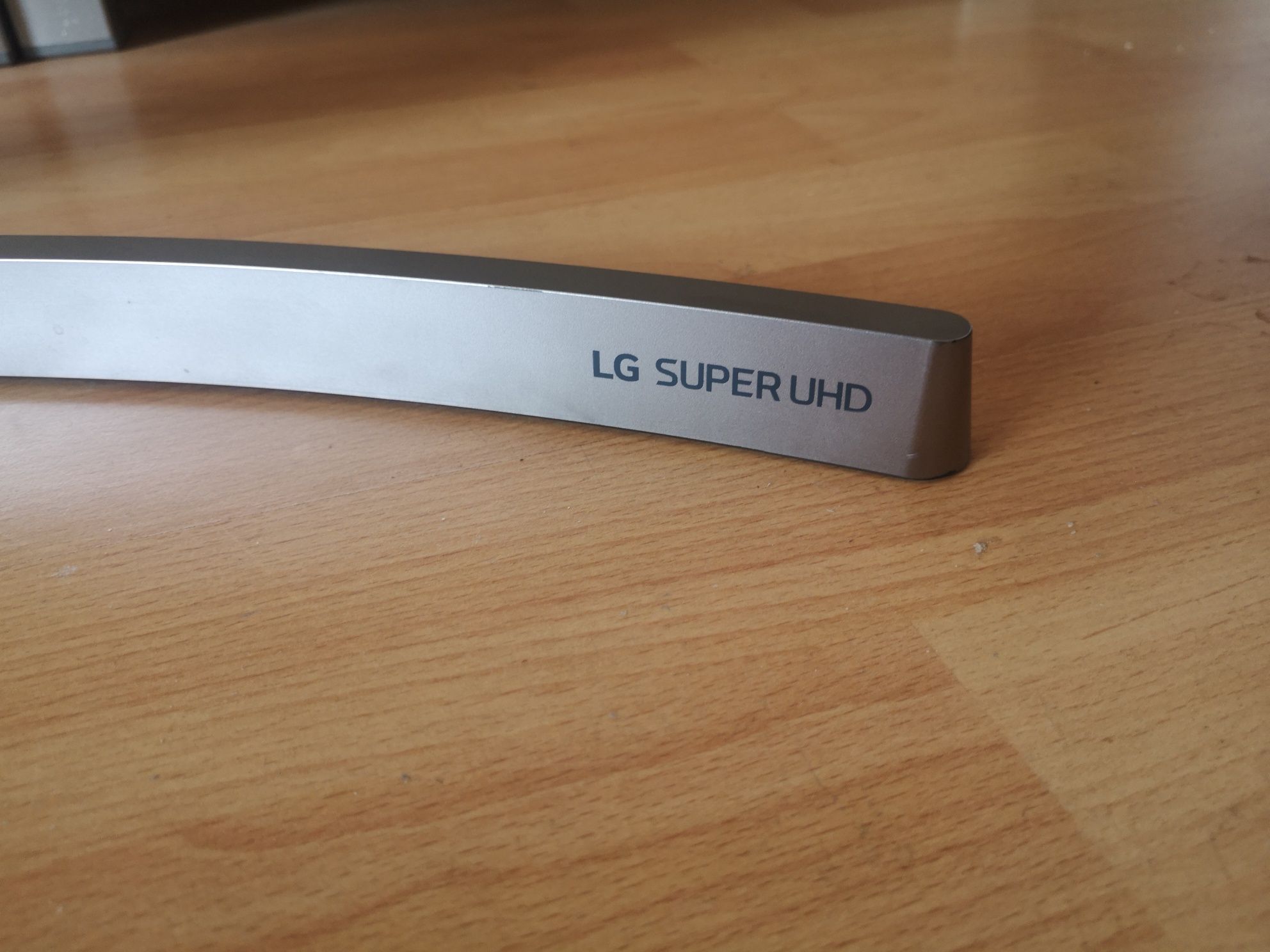 Podstawa do telewizora LG Super Uhd