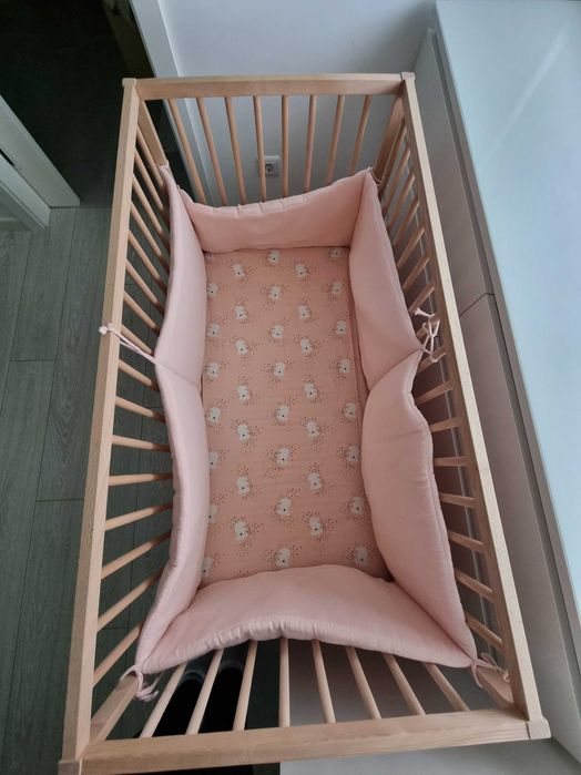 Berço de grades Ikea com colchão incluído