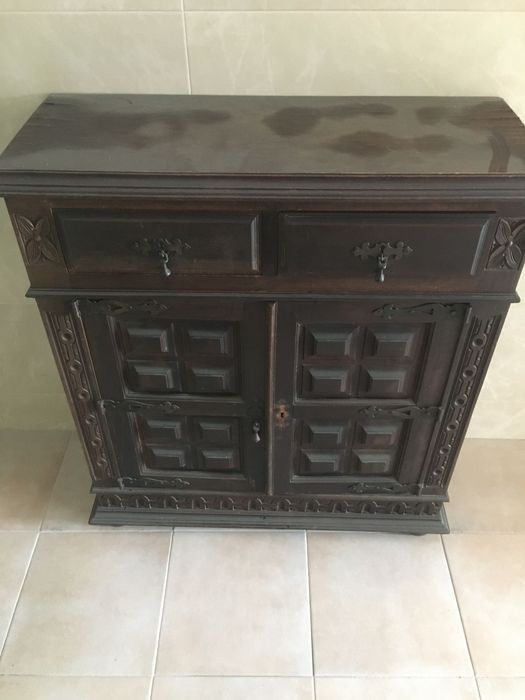 Sapateira antiga em madeira