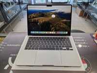 Macbook Air 2022/ Apple M2/ 8GB/ 256GB/ 6 cykli/ Grade A/ z Apple Stor