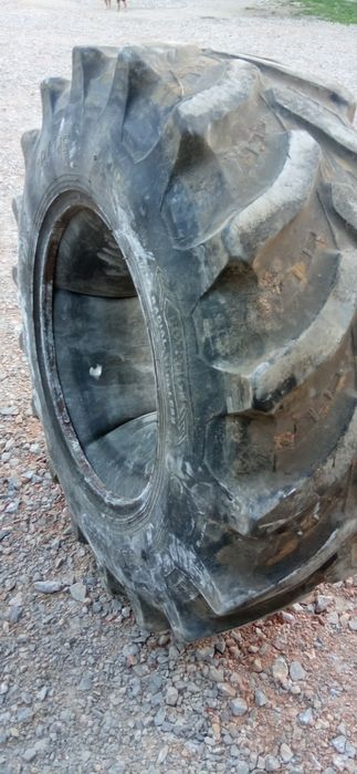 Sprzedam komplet opon z dętkami