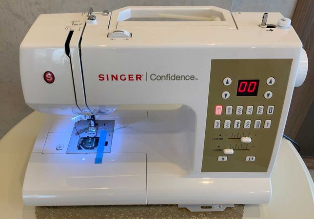 Швейная машина SINGER 7469