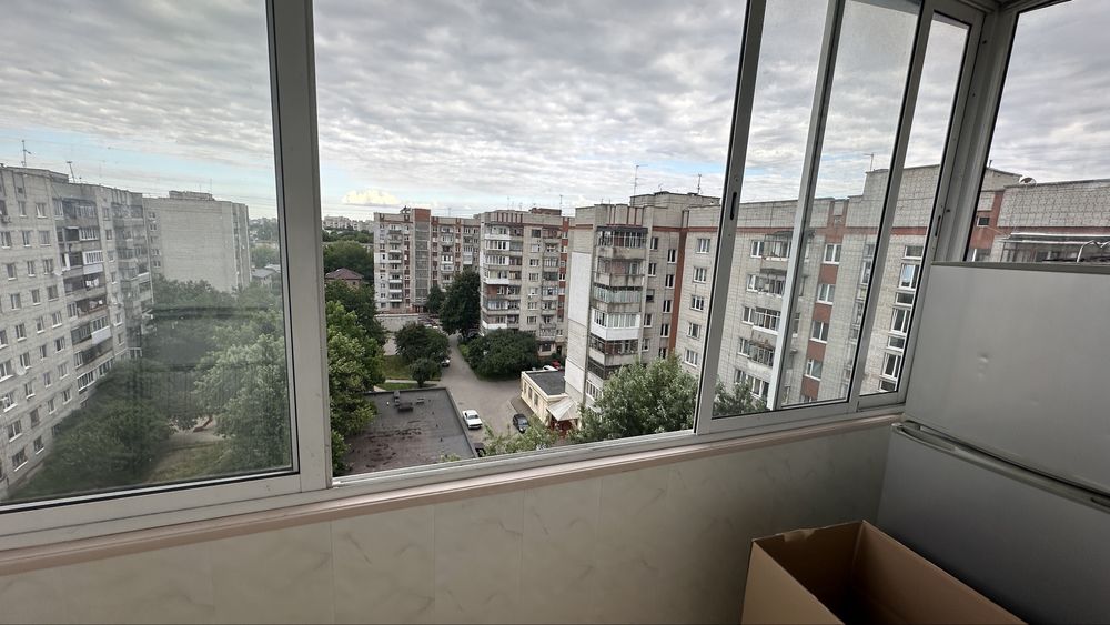 Продам 3 кім з ремонтом Залізничний район Патона